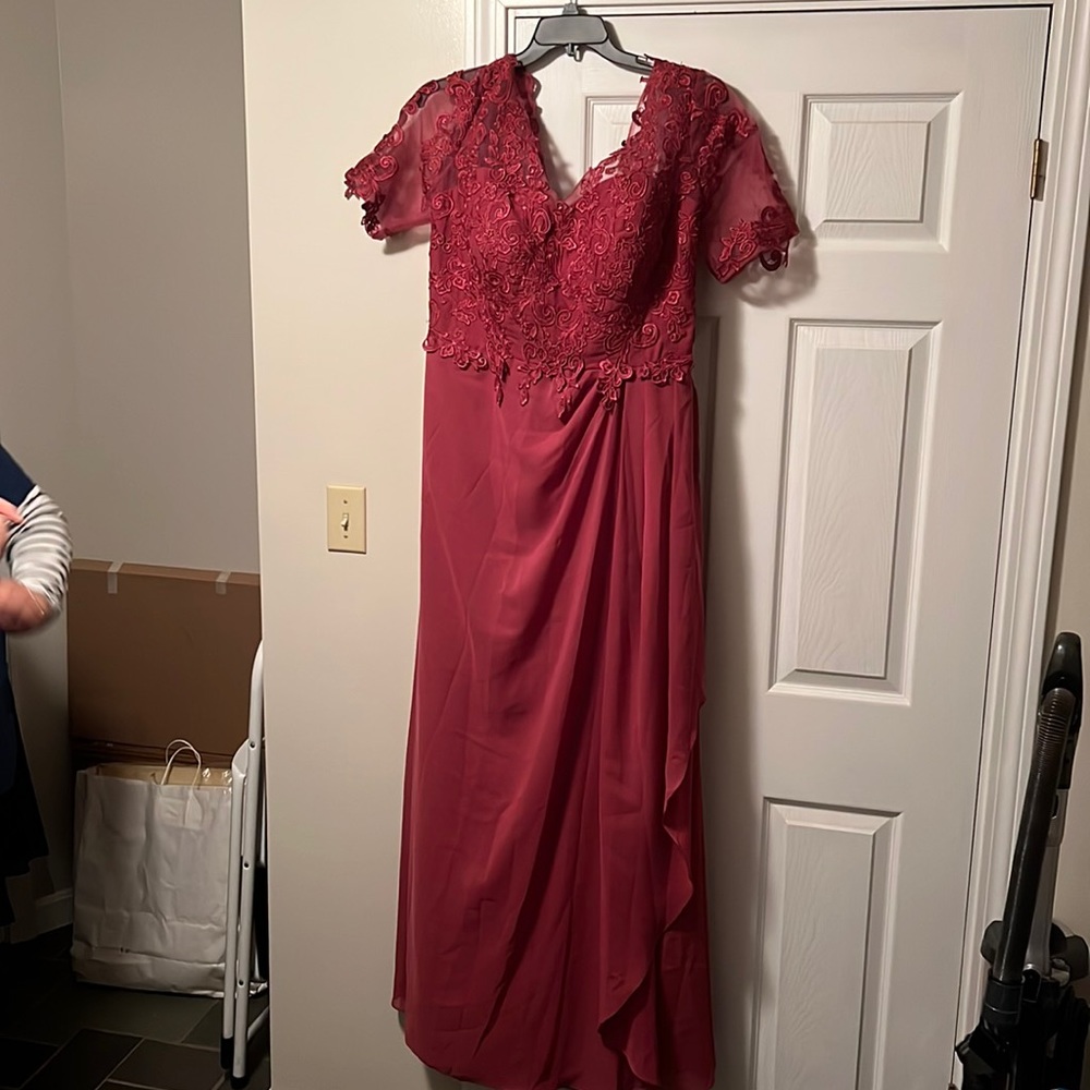 Mother of the bride new dress never worn size 16